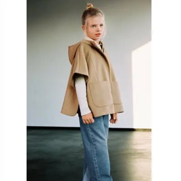 Luxury Kids Beige Cape Coat NWOT | Size 6–7 Hooded Wool-Blend Winter Beautiful - Picture 2 of 16